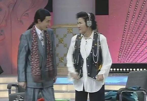 连续登上春晚24年现已7年无缘春晚,连登春晚8年走红后却回归家庭