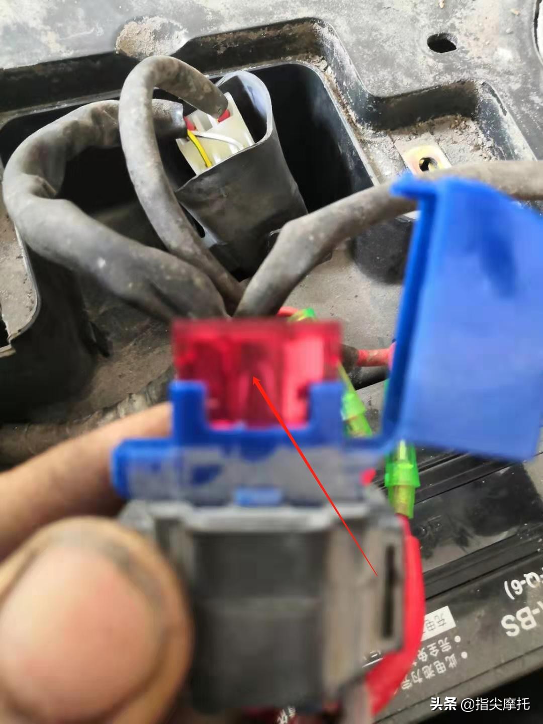 摩托车整流器短路烧保险,摩托车短路烧保险丝如何排查