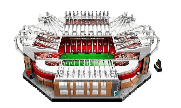 弗爵居家隔离太无聊，向曼联要梦剧场模型！砌3898块积木打发时间