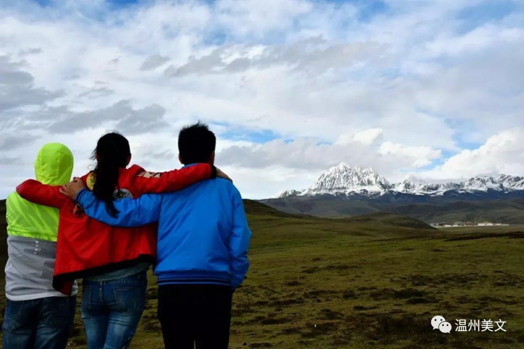 始于颜值陷于才华忠于人品,忠于人品始于颜值陷于才华全句