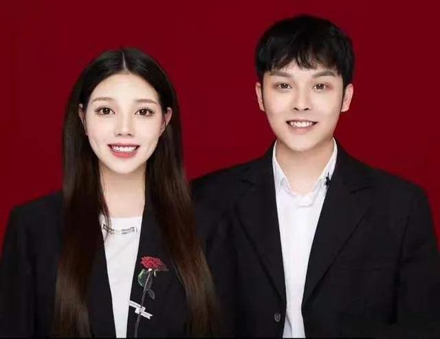 “小猪先生”送娇妻“兜儿”假婚戒，前妻再爆劳斯莱斯也是假的