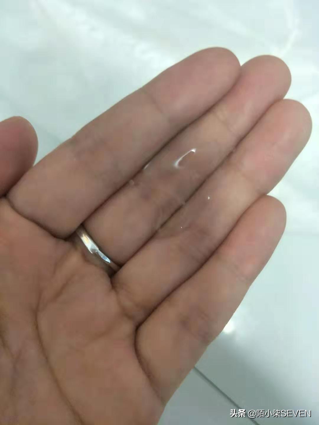 年轻时的鹿晗关晓彤卸妆,关晓彤卸妆护肤