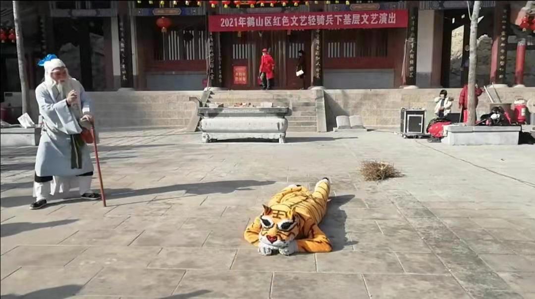 海拔500多米高山,500多米高山出现罕见一幕