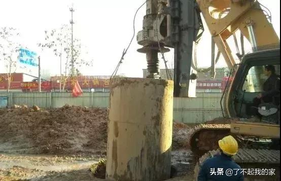 灌注桩钢筋笼卡住导管怎么办,打桩塌孔原因