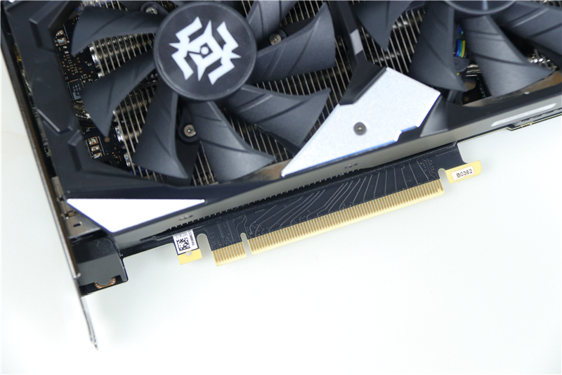 光追版《我的世界》初体验，索泰RTX2070s默频很能打