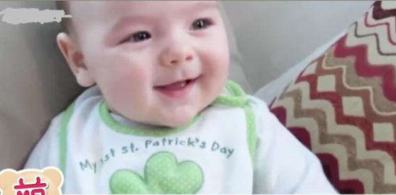 宝宝脚臭也可爱,小婴儿嫌弃爸爸脚丫子太臭了