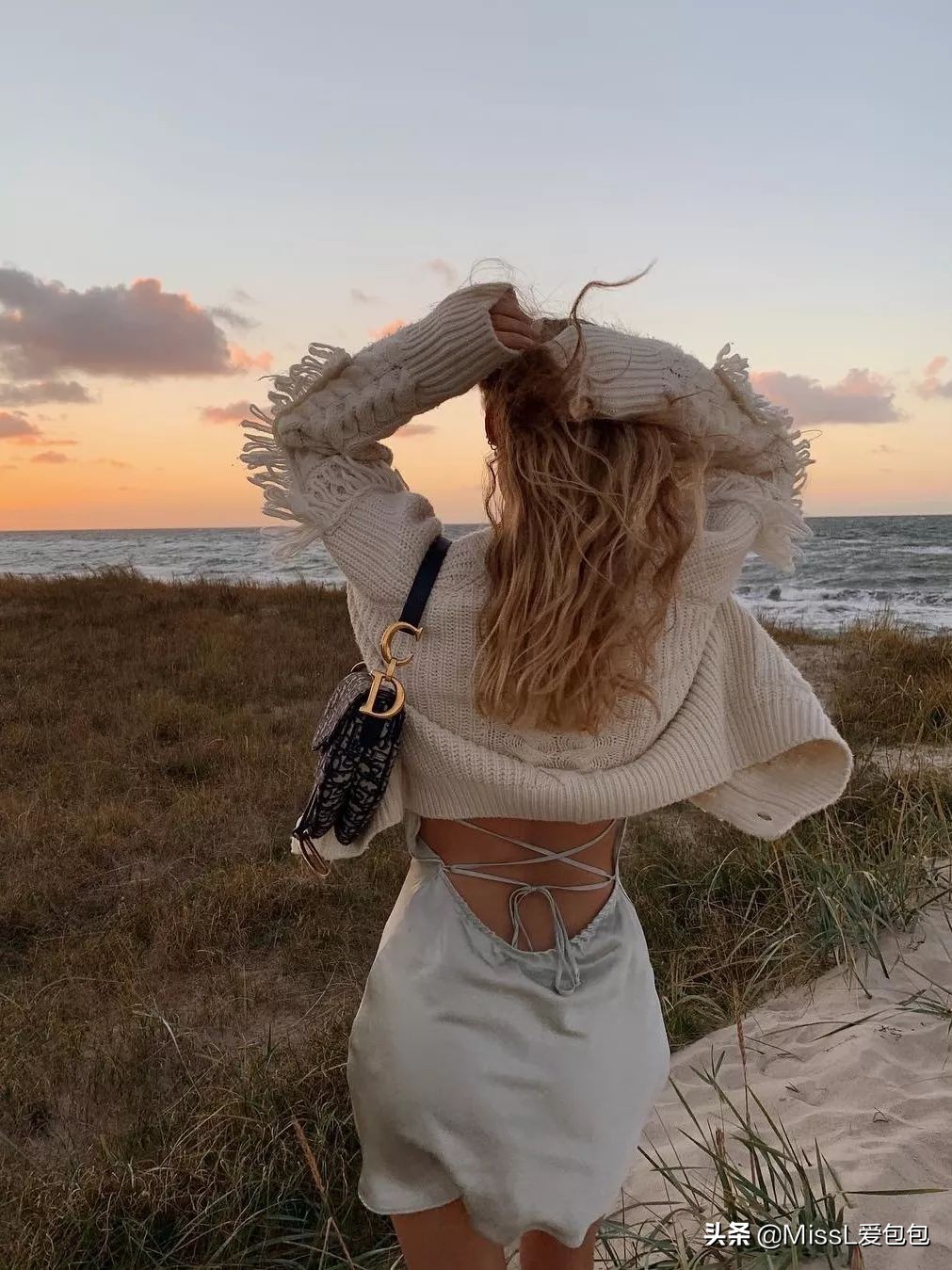 有哪些手袋既经典又时髦呢,时髦氛围感的必备单品迷你手袋