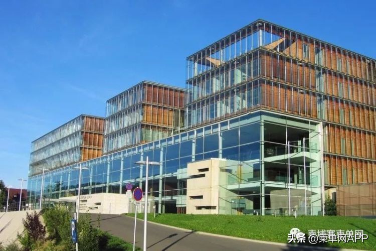 在柬埔寨挣的是美金还是人民币,在柬埔寨坐牢生活费怎么弄的