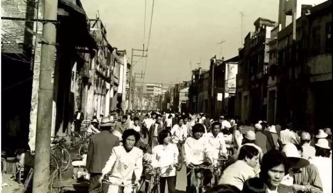 去北京旅行bgm,很多人旅行的bgm