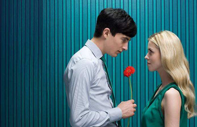 灰姑娘怎么样才能嫁给王子,灰姑娘怎么唤醒王子的