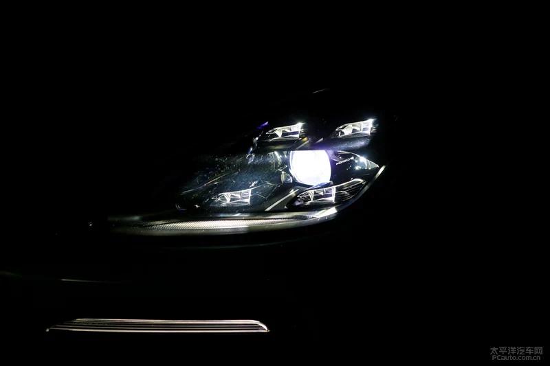 保时捷2024款卡宴coupe石英灰街拍,保时捷卡宴coupe2024款音响效果