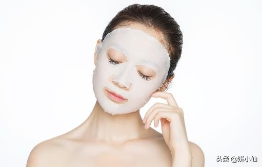 贴面膜后洗脸好还是不洗脸好,补水面膜用完后要涂面霜吗