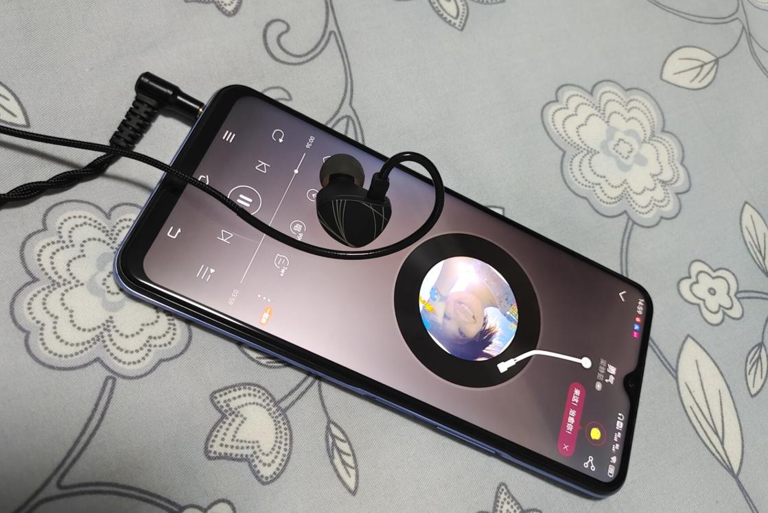 不吹不黑手机测评,不吹不黑2000元以下手机哪个好