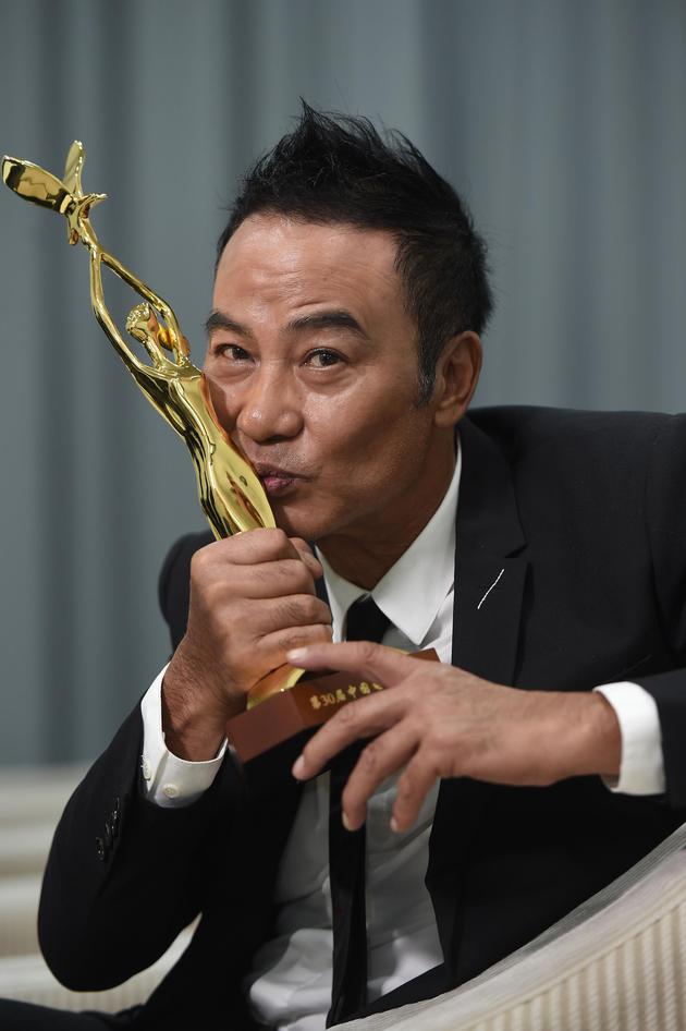 任达华获奖最佳男主角视频,任达华金鹰电视节的最佳男主角
