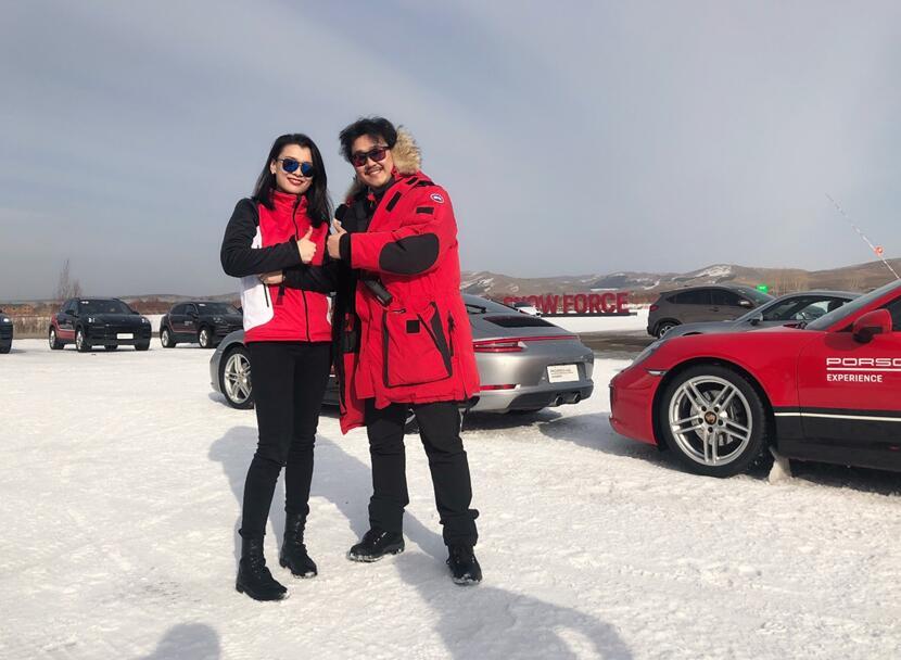 保时捷911turbos漂移,保时捷panamera雪地模式怎么开