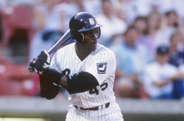 除了乔丹有谁三连冠,除了篮球还有什么男生喜欢的项目