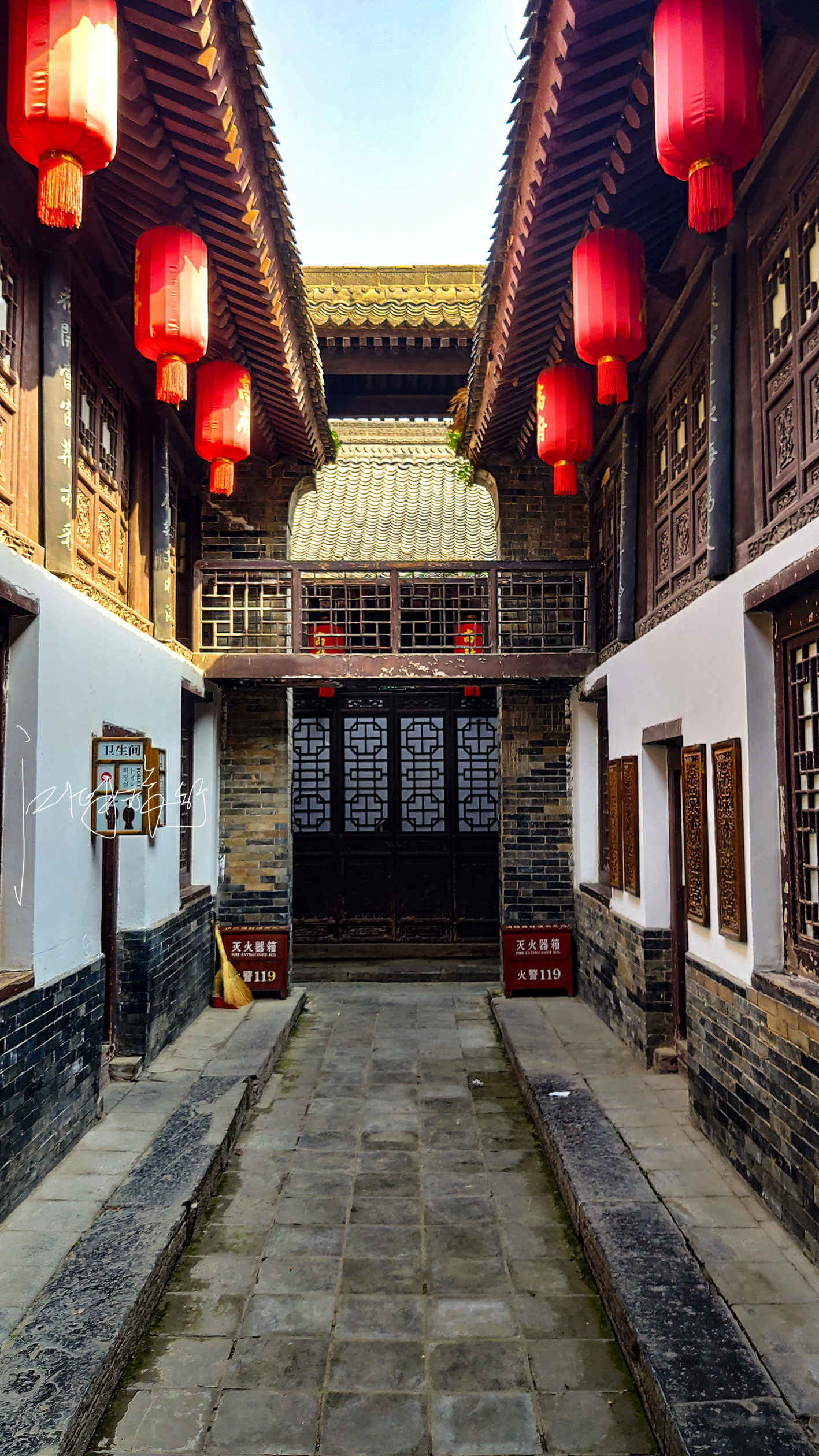 西安美食街区,西安小吃街里的古宅