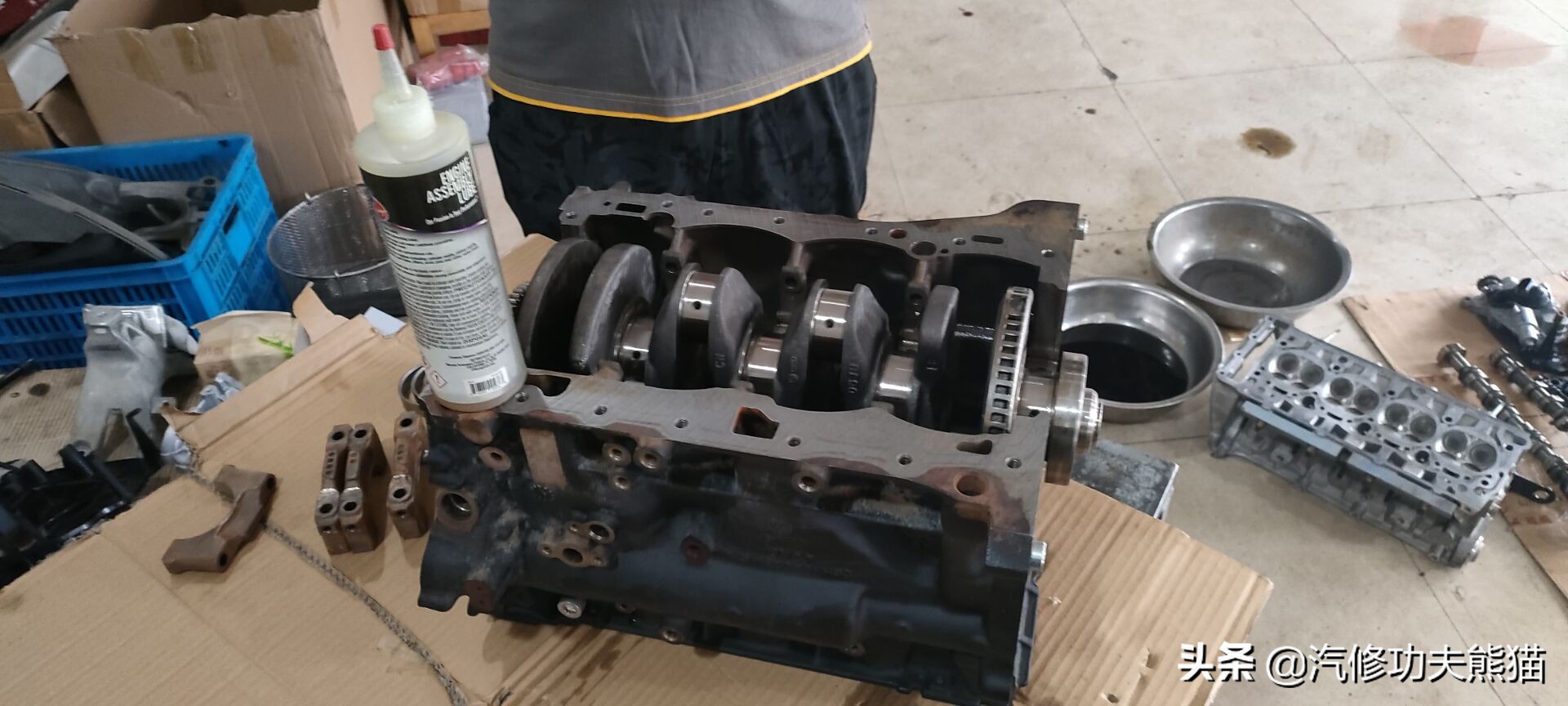 奥迪q5烧机油狂飙,奥迪q5烧机油且发动机抖动