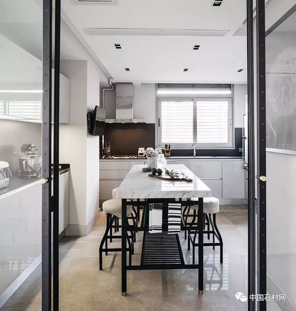 大理石餐桌选购攻略,大理石餐桌质量怎么样