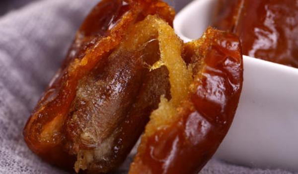 在迪拜人人爱吃的椰枣,正宗的迪拜椰枣