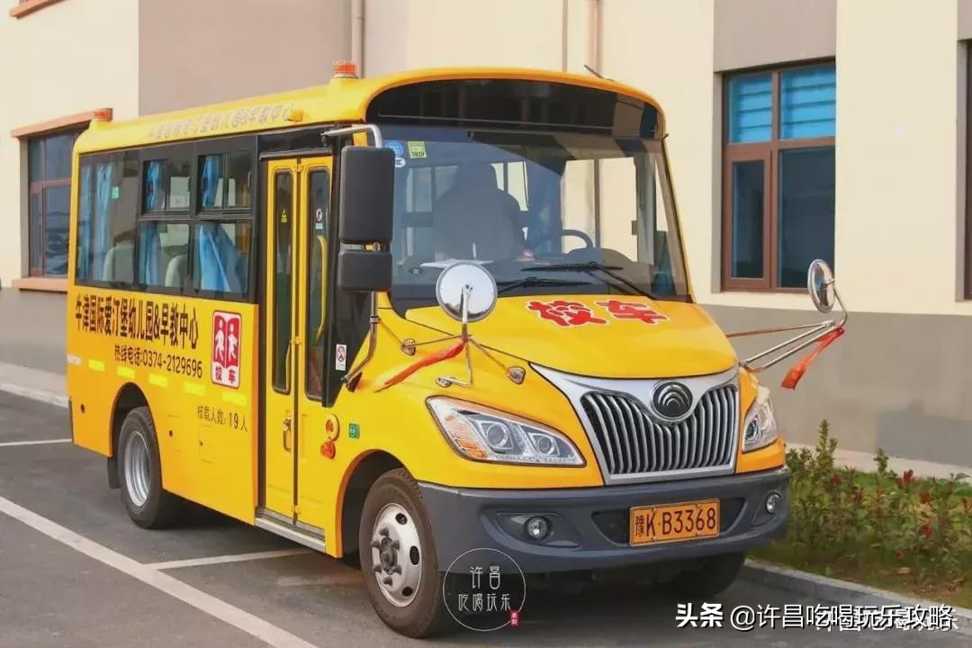 高尔夫球场、外教老师、恒温游泳池，这是什么神仙幼儿园？