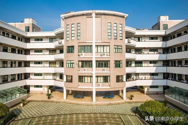 十三中的两所分校红山和锁金,怎么选?