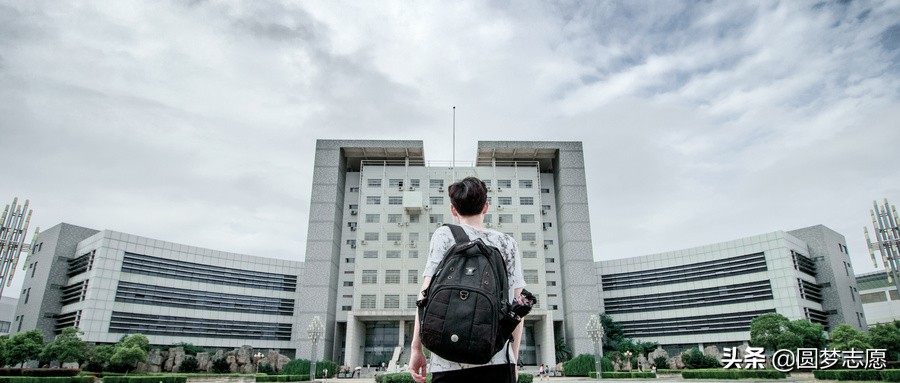 上大学才能在城里面落户吗,大学生上学期间买房可以落户吗