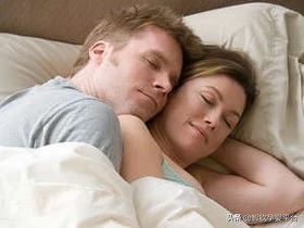 温馨提示孕期,孕期能不能与狗狗亲密接触