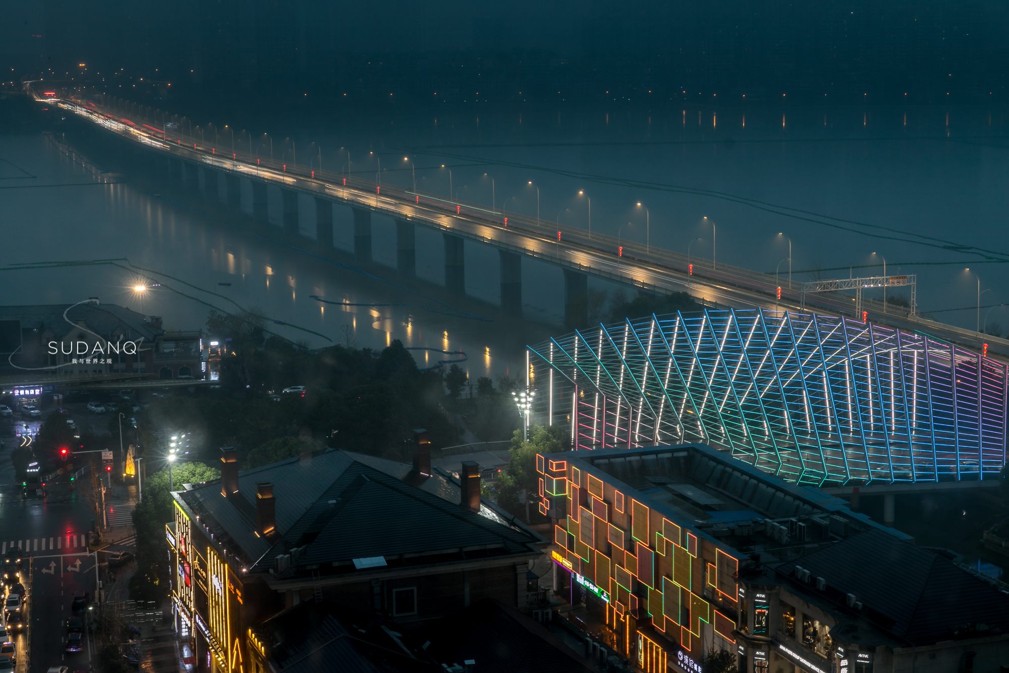 打卡武汉网红民宿：现代与古典的繁华人间，藏有“鹿野”