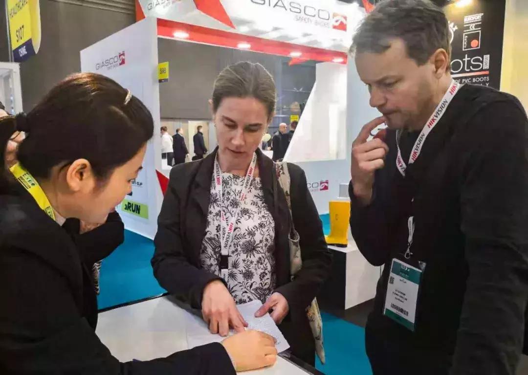 高德救护车出行视频,高德救护车