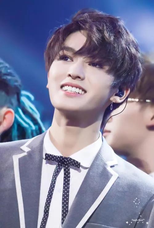 男爱豆顶级贵公子颜？清冷疏离的外表下却藏着柔和纯良的心