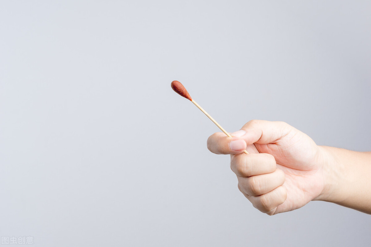 网传“碘伏”祛痘是真的吗？碘伏：这帽子我带不起