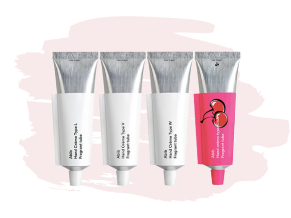 勤洗手、狂喷酒精变成干手妹？2大人气护手霜解决干痒还飘香