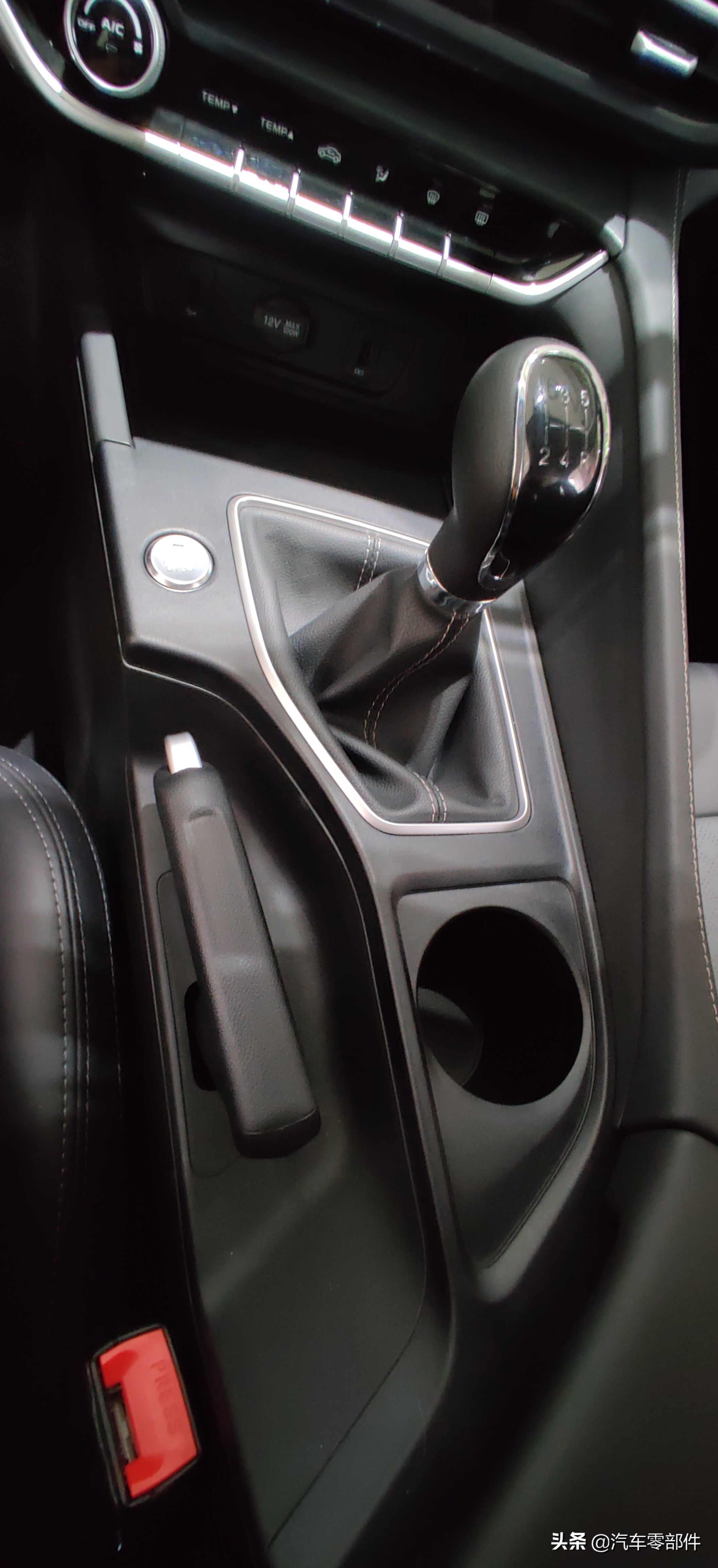 长安逸动plus和55plus选哪个更好,长安逸动plus跟艾瑞泽5plus哪个好