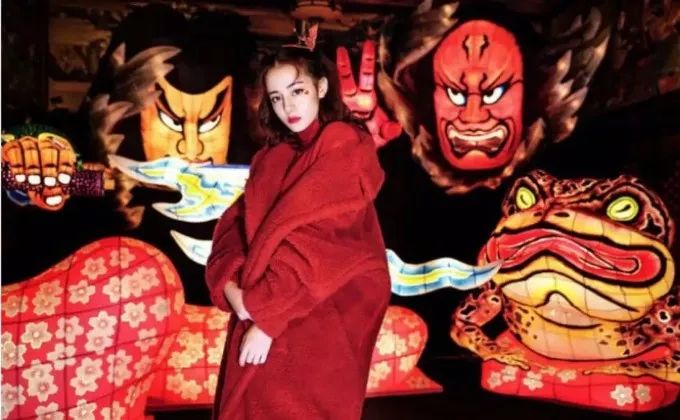 火箭少女正面照,火箭少女年轻照片