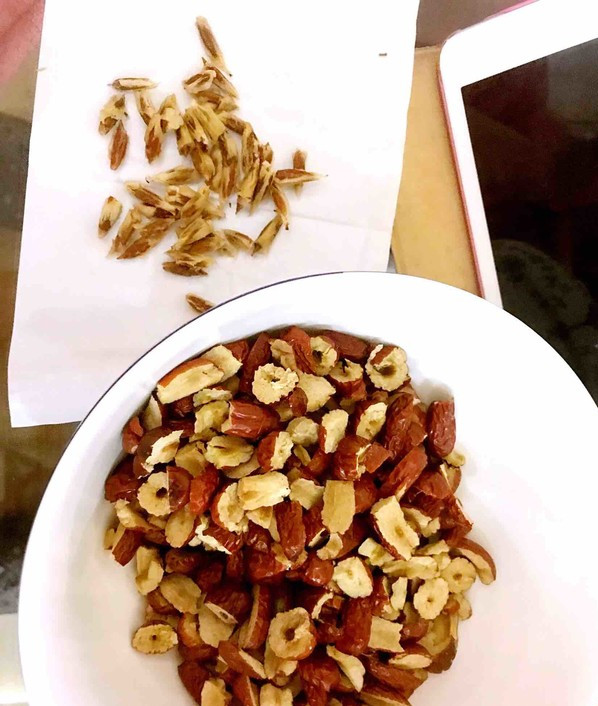 枸杞配这些食材功效能翻倍,枸杞补肾加上这一物作用翻倍