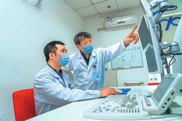 王智彪：“无创治疗”让病人受伤害更小|*党**的旗帜在科技界高高飘扬