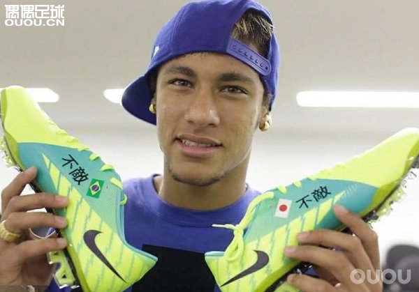 罗纳尔多内马尔同场比赛,三个罗纳尔多谁最好