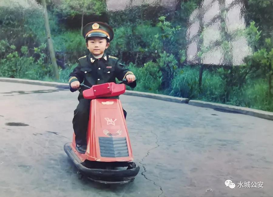 青年在岗位上书写奋斗的故事,在岗位实践中的青春