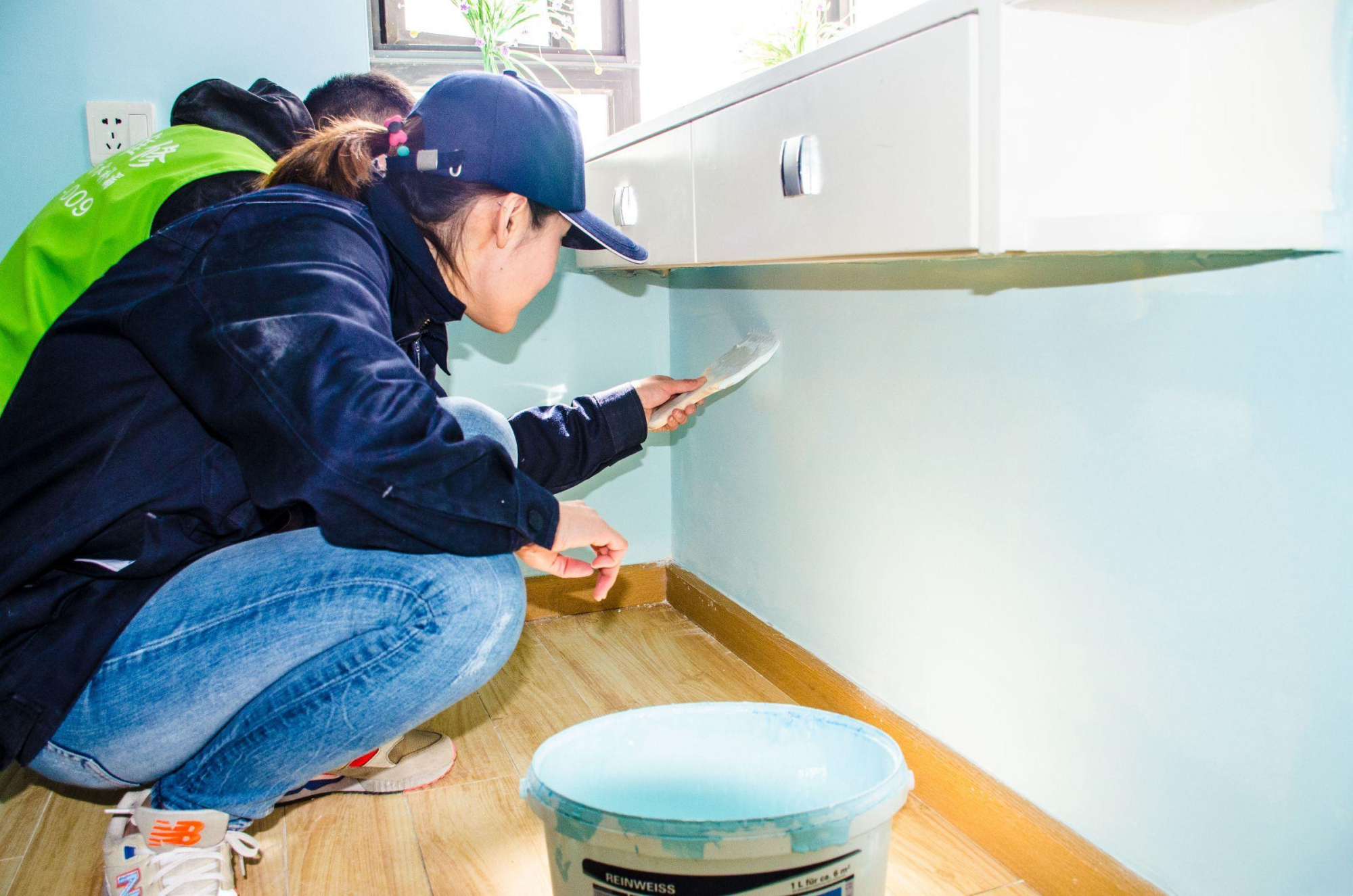 旧墙翻新流程及注意事项,旧墙翻新全包20平米价格表2021