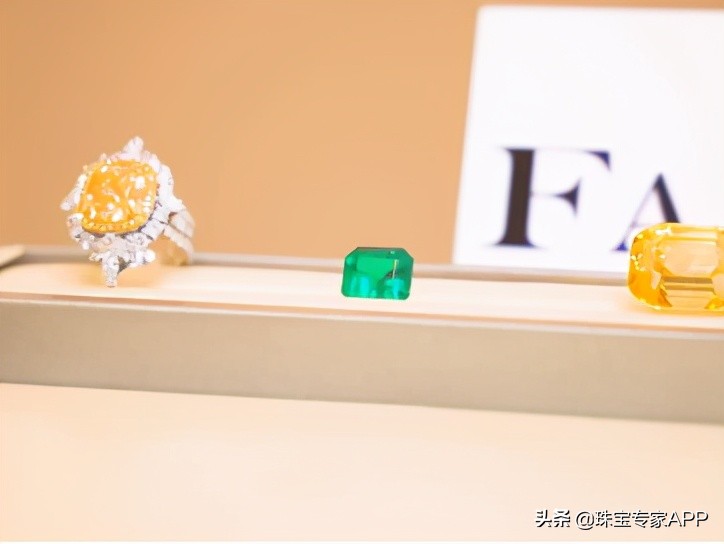 日本皇室彩宝,世界十大顶级皇室珠宝