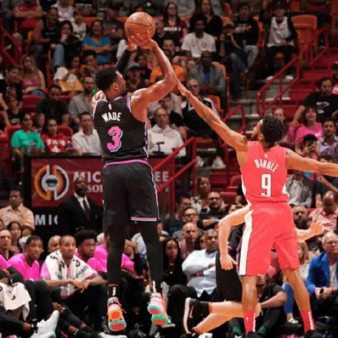 OFFWAY《潮人新春剁手指南》：是时候为“新年限定”平反了！