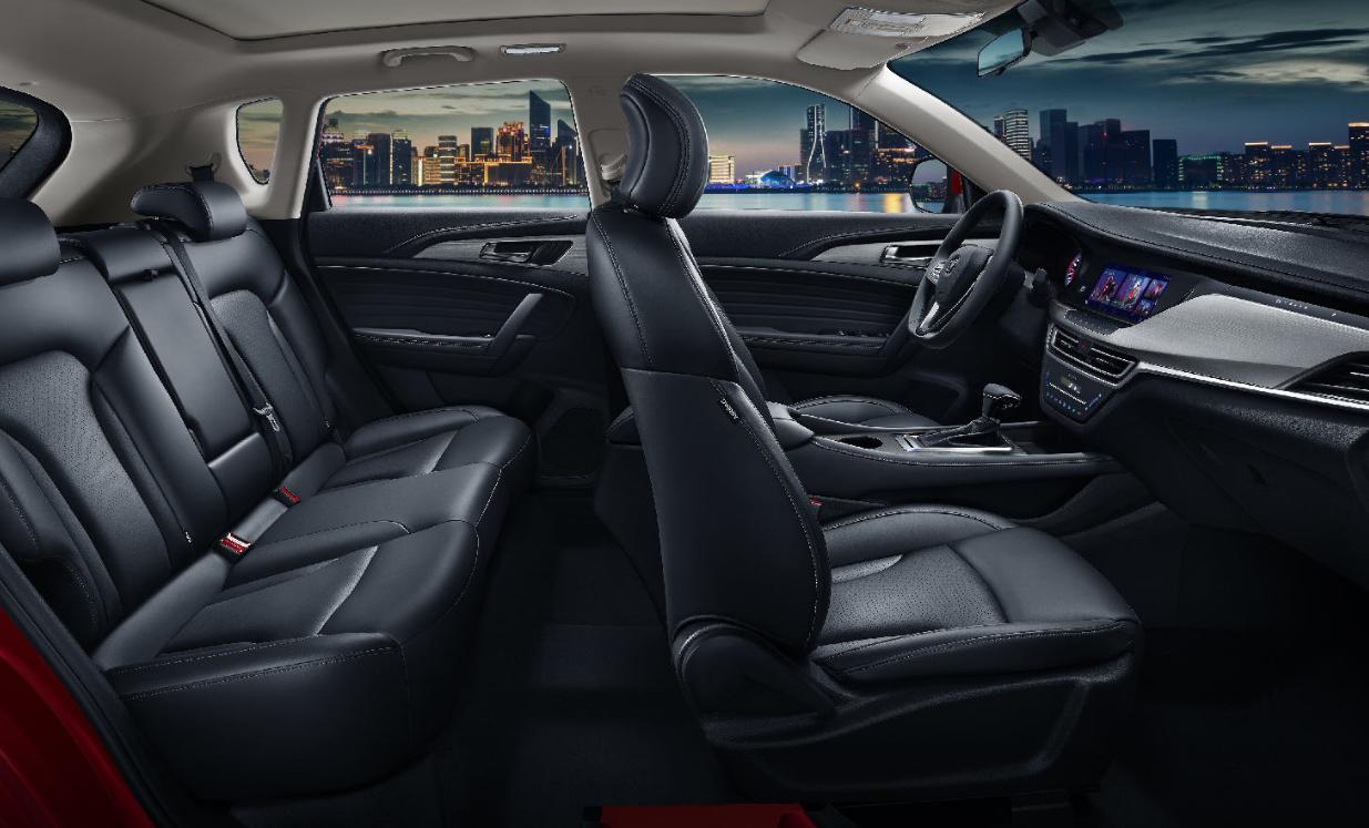 长安cs35plus1.6自动,长安cs35plus蓝鲸版1.6t测评