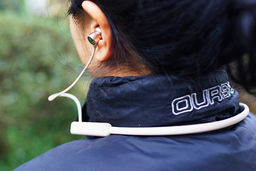 无痛感佩戴蓝牙耳机,无杂音佩戴舒服的蓝牙耳机