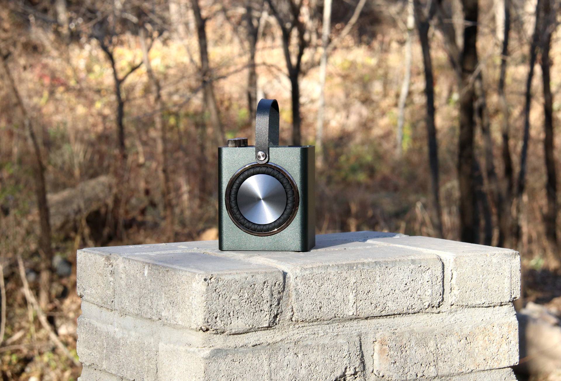 高颜值+好音色+K歌欢唱，金刚6便携蓝牙音箱随身携带的ktv