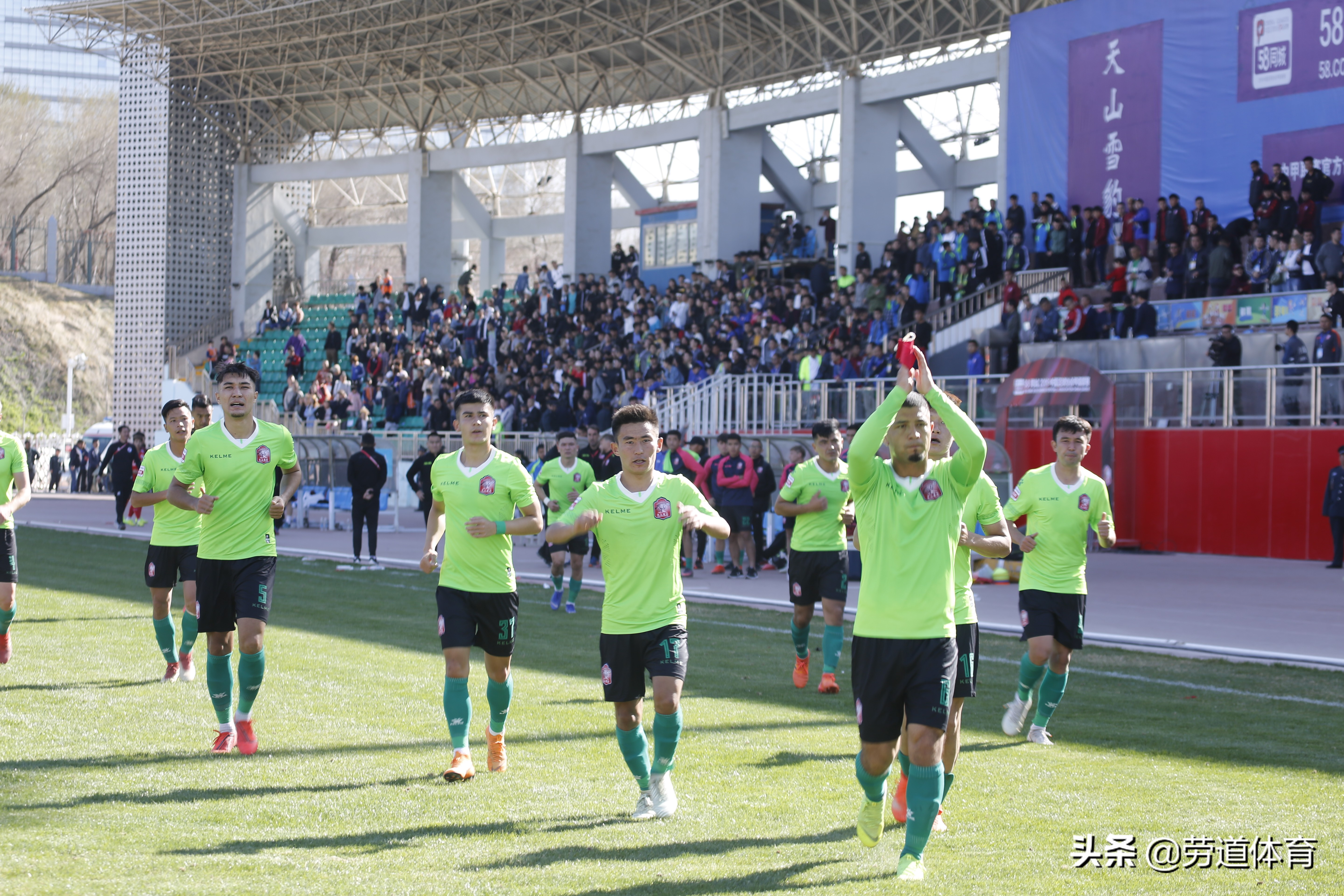 球迷嘲讽c罗被打脸集锦,被嘲讽的c罗