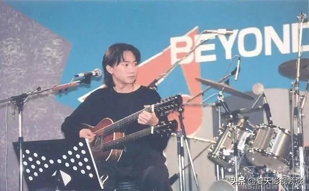 黄家驹和beyond乐队的音乐故事,黄家驹和beyond谁唱的好