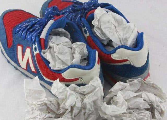 鞋盒子里的纸干什么用,鞋子里的纸团有什么用处