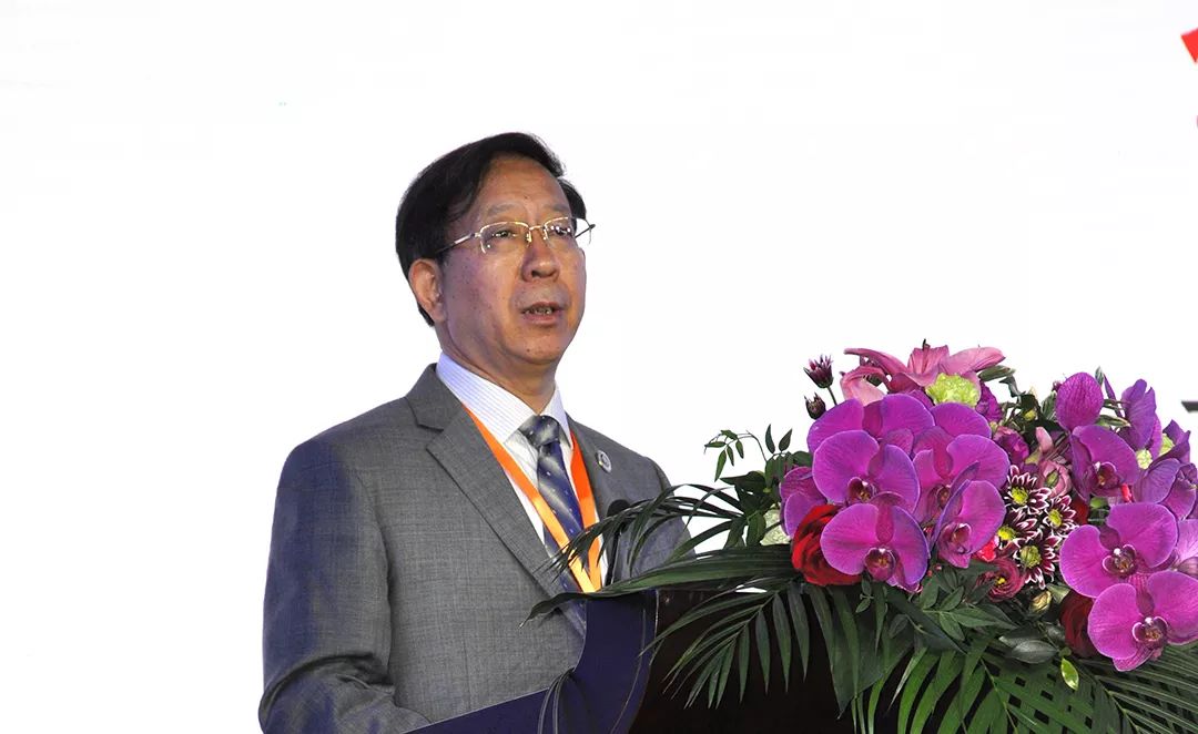 花冠酒有酱香型的吗,鲁酒振兴花冠领军系列