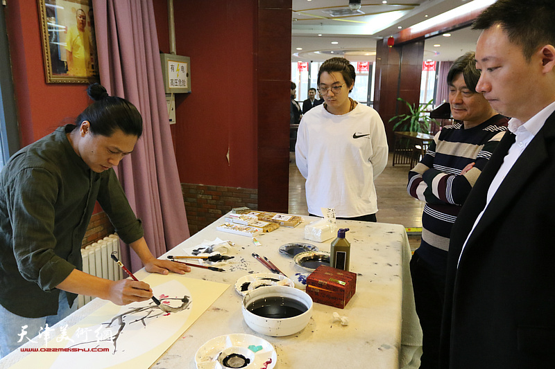 巨龙画院新春团拜活动在江泽福轩大饭店举行